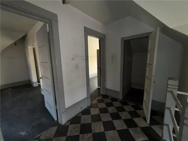 $179,999 | 3837 Walnut Street, Kansas City, MO 64111