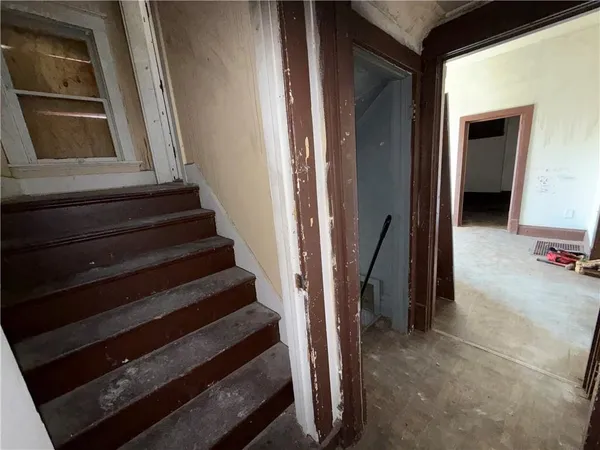 $179,999 | 3837 Walnut Street, Kansas City, MO 64111