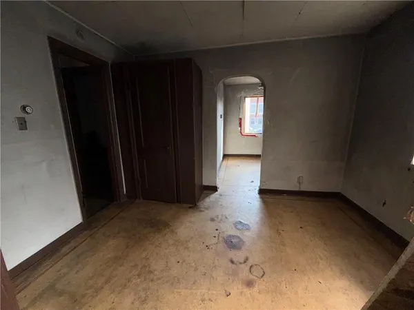 $179,999 | 3837 Walnut Street, Kansas City, MO 64111