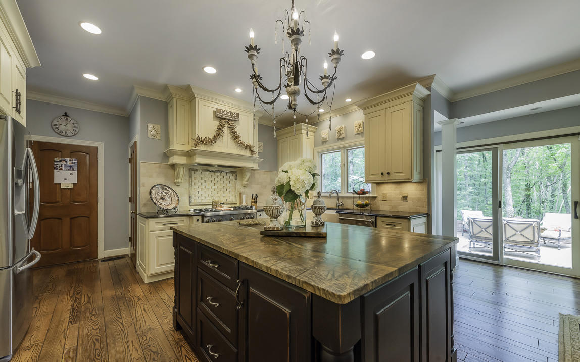 1305 Cumberland Road Chattanooga, TN 37419 - Photo 15 of 44 DSC_8609