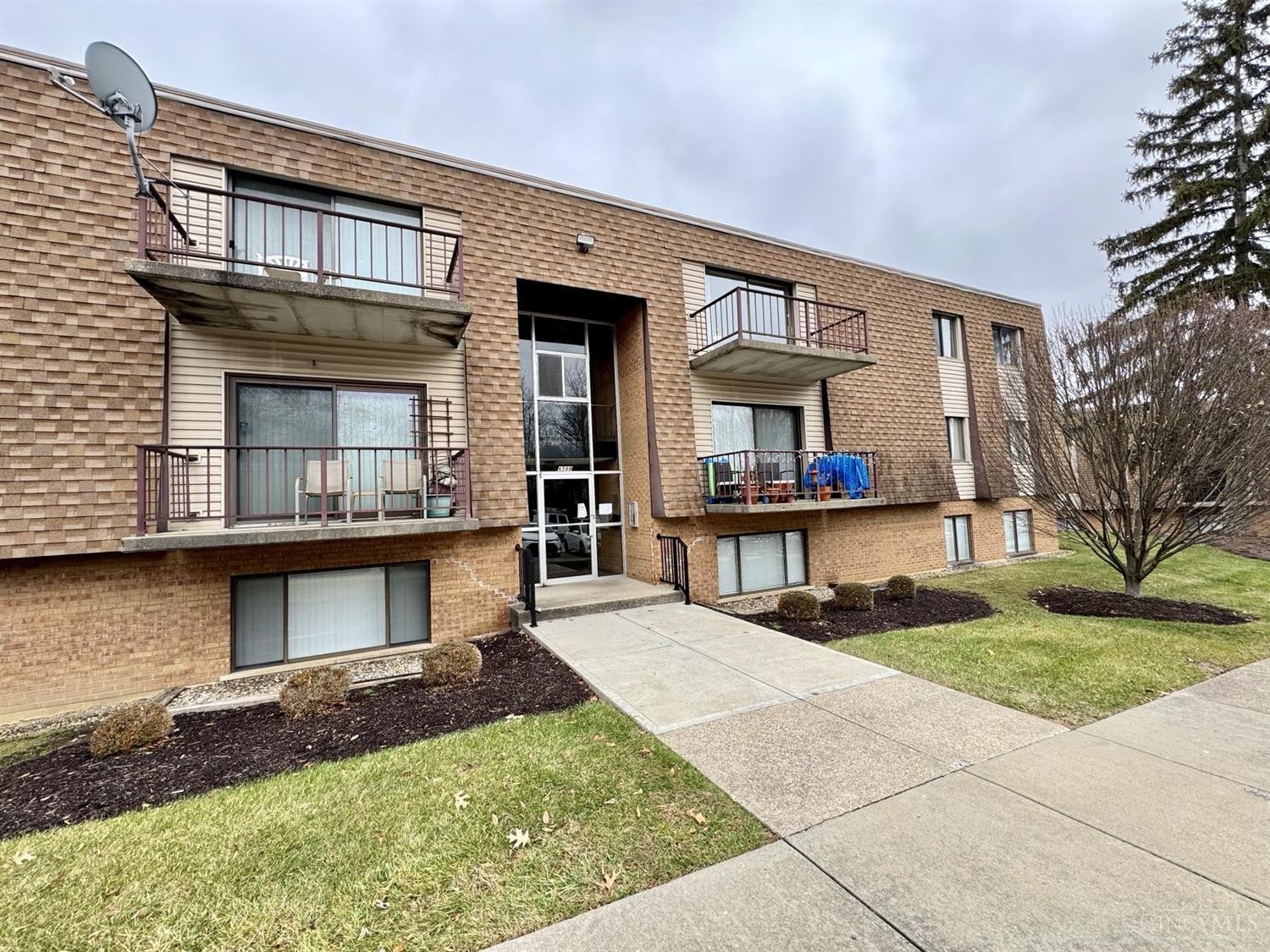 6588 Hearne Road, Unit 36 Cincinnati, OH 45248 - Photo 1 of 35