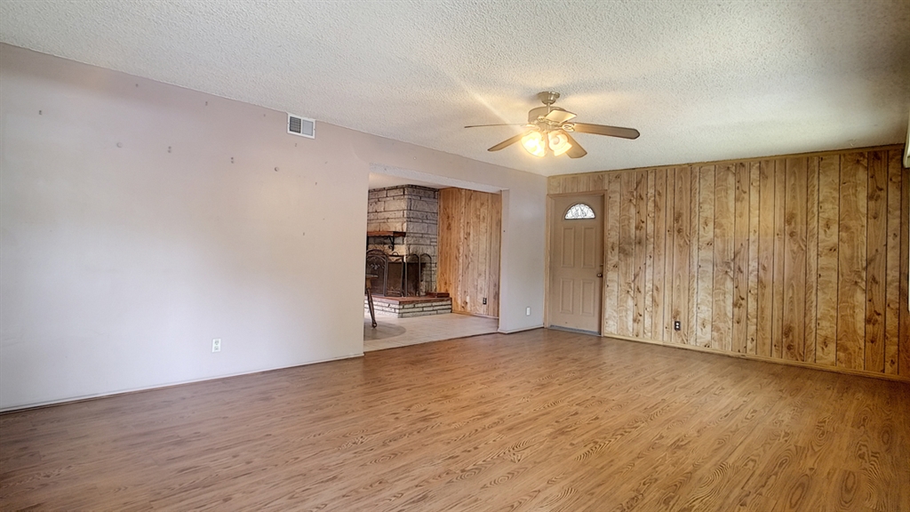 9428 Barbic Lane Spring Valley, CA 91977 - Photo 3 of 20 Gallery Image 3