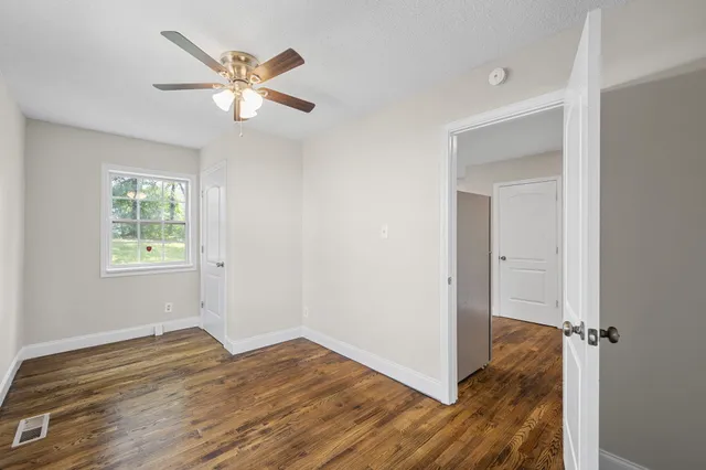 $1,495 | 204 Booth Road, Chattanooga, TN 37411