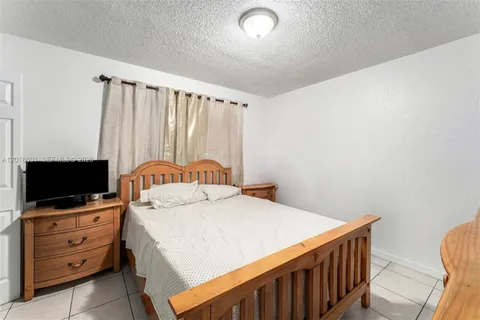 $225,000 | 5706 West 26th Avenue, Unit 5706, Hialeah, FL 33016