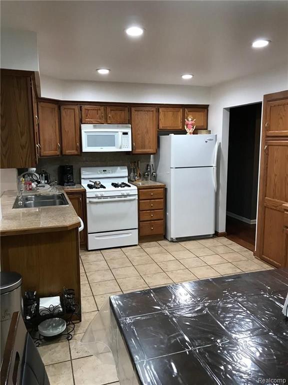 4429 Count Court Sterling Heights, MI 48310 - Photo 12 of 26