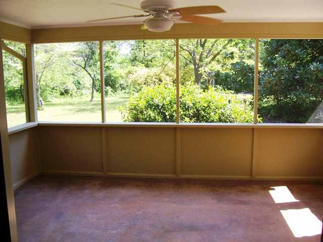 213 Roper Mountain Rd Extension Greenville, SC 29615 - Photo 16 of 25