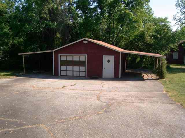 213 Roper Mountain Rd Extension Greenville, SC 29615 - Photo 19 of 25