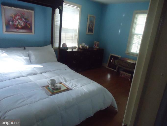 1815 Sudbury Road Northwest Washington, DC 20012 - Photo 11 of 22 Bedroom