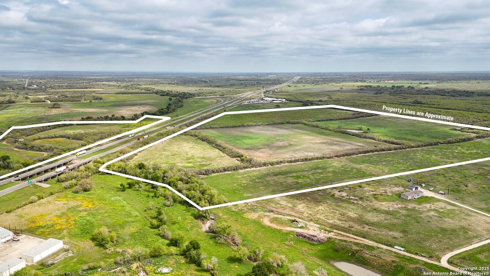 1001 Interstate 35 Austin, TX 78741 - Photo 3 of 17 a view of an outdoor space and tennis court