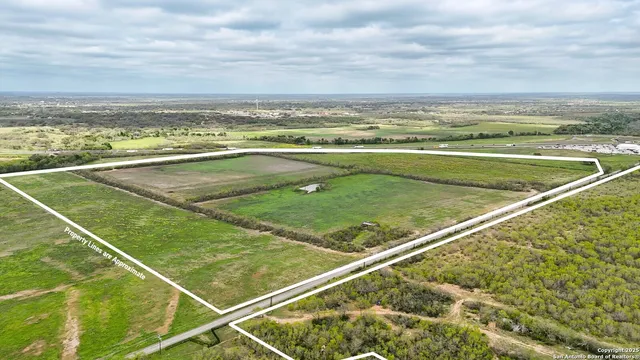 a view of a tennis court