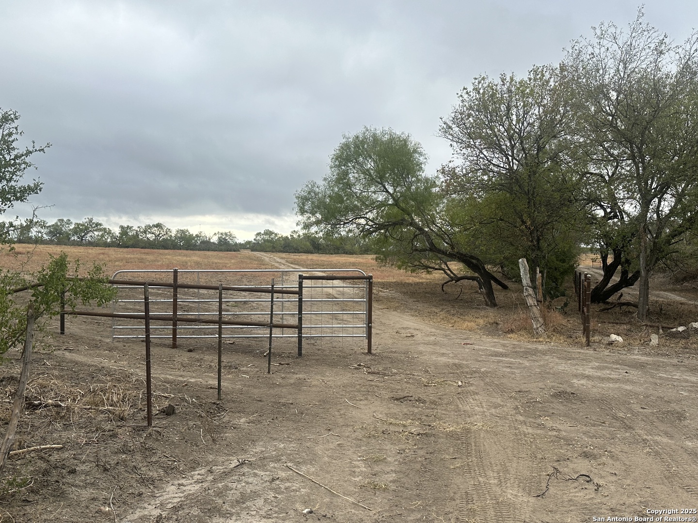 1001 Interstate 35 Austin, TX 78741 - Photo 10 of 17 a view of a outdoor space with seating area