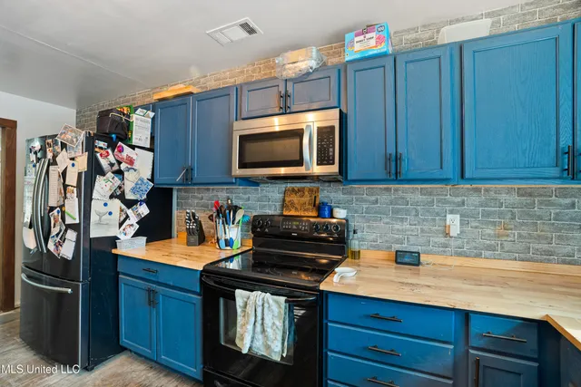 $140,000 | 9920 Martin Young Road, Moss Point, MS 39562