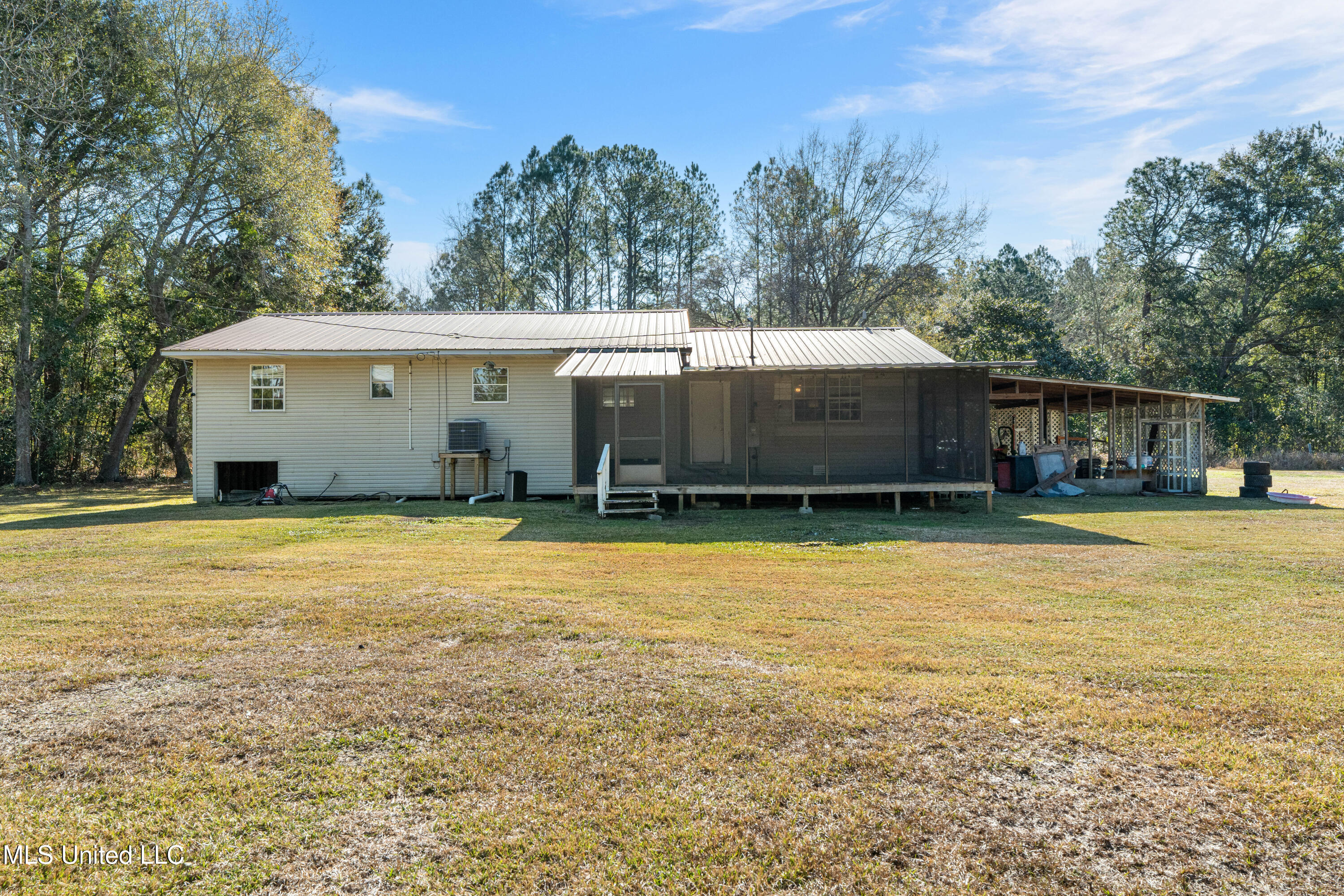 9920 Martin Young Road Moss Point, MS 39562 - Photo 29 of 47 9920_Martin_Young_Rd-29