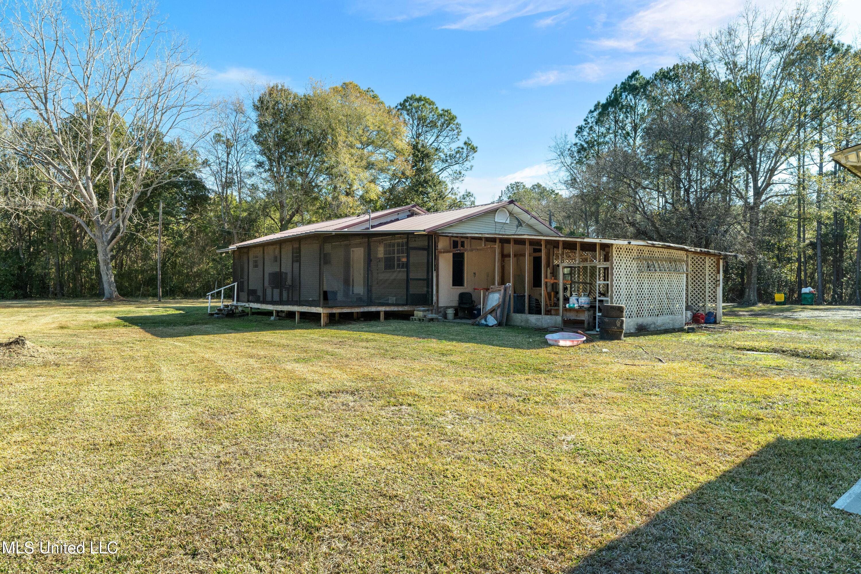 9920 Martin Young Road Moss Point, MS 39562 - Photo 30 of 47 9920_Martin_Young_Rd-30