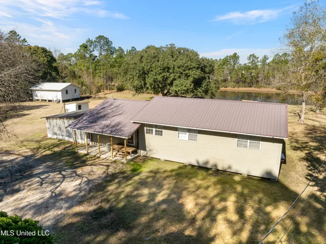 $140,000 | 9920 Martin Young Road, Moss Point, MS 39562