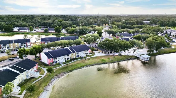 $140,000 | 214 Lake Parsons Green, Unit 206, Brandon, FL 33511