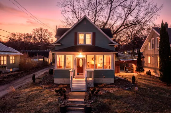 $285,000 | 158 Morton Street West, St. Paul, MN 55107