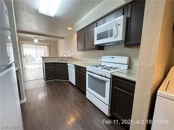 $1,750 | 2822 Dawn Crossing Drive, Henderson, NV 89074