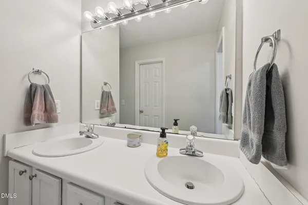 $284,000 | 1088 Holly Pointe Drive, Wendell, NC 27591