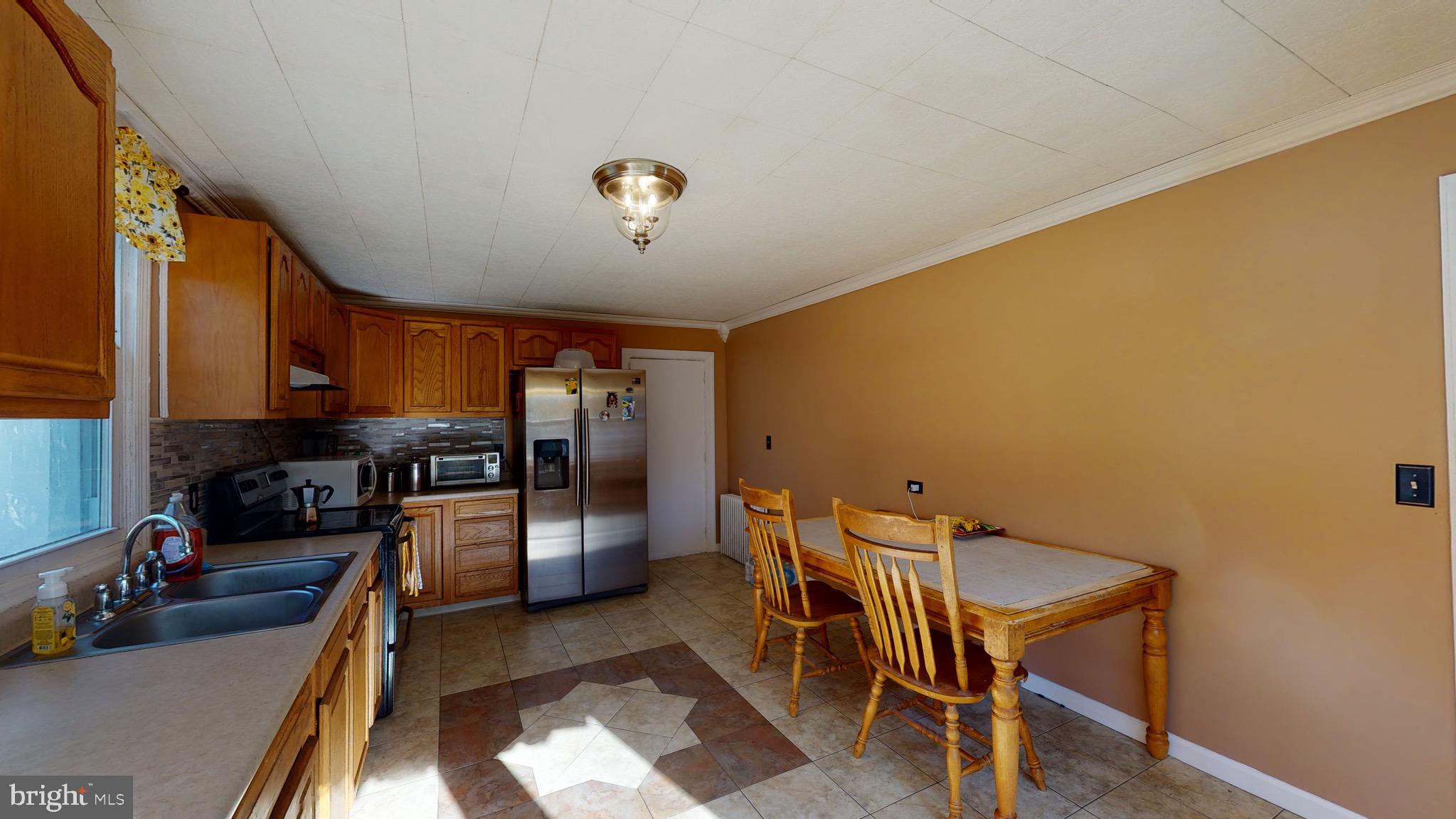 34 Winding Road Pottstown, PA 19464 - Photo 4 of 31 Gallery Image 4