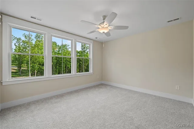a view of empty room with window