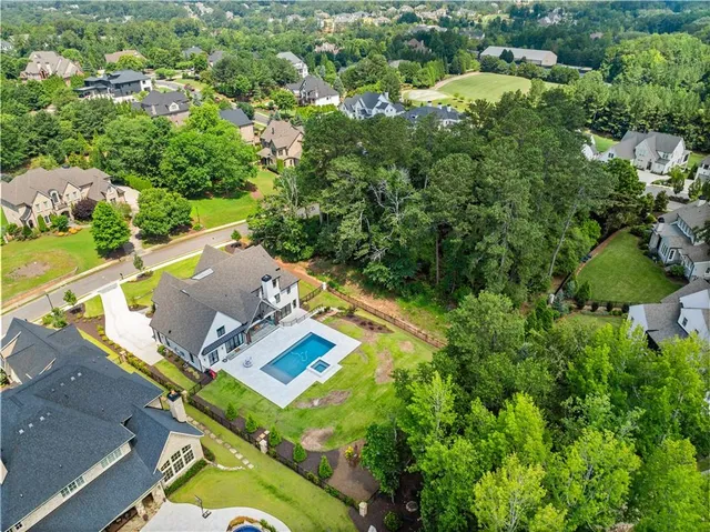 $3,100,000 | 5011 Kings Cl, Alpharetta, GA 30004