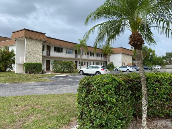$1,500 | 2878 Donnelly Drive, Unit 204, Atlantis, FL 33462