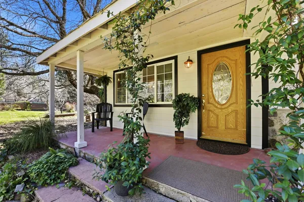 $390,950 | 5580 Pony Express Trail, Camino, CA 95709