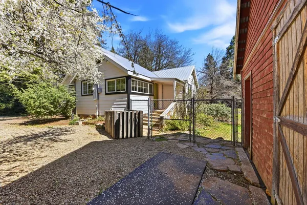 $390,950 | 5580 Pony Express Trail, Camino, CA 95709