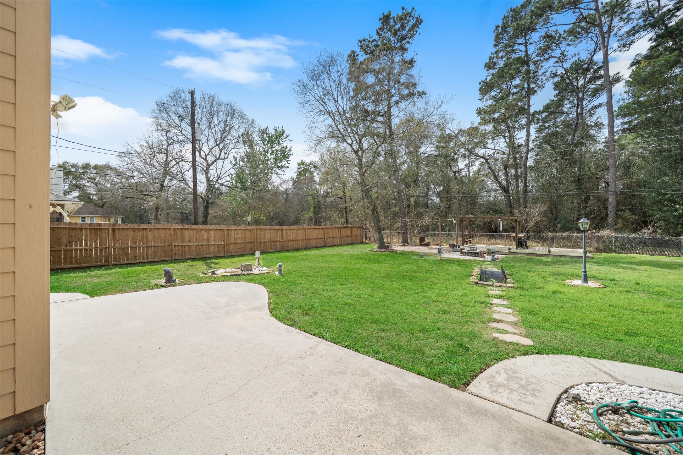 2438 Ripplewood Drive Conroe, TX 77384 - Photo 28 of 32