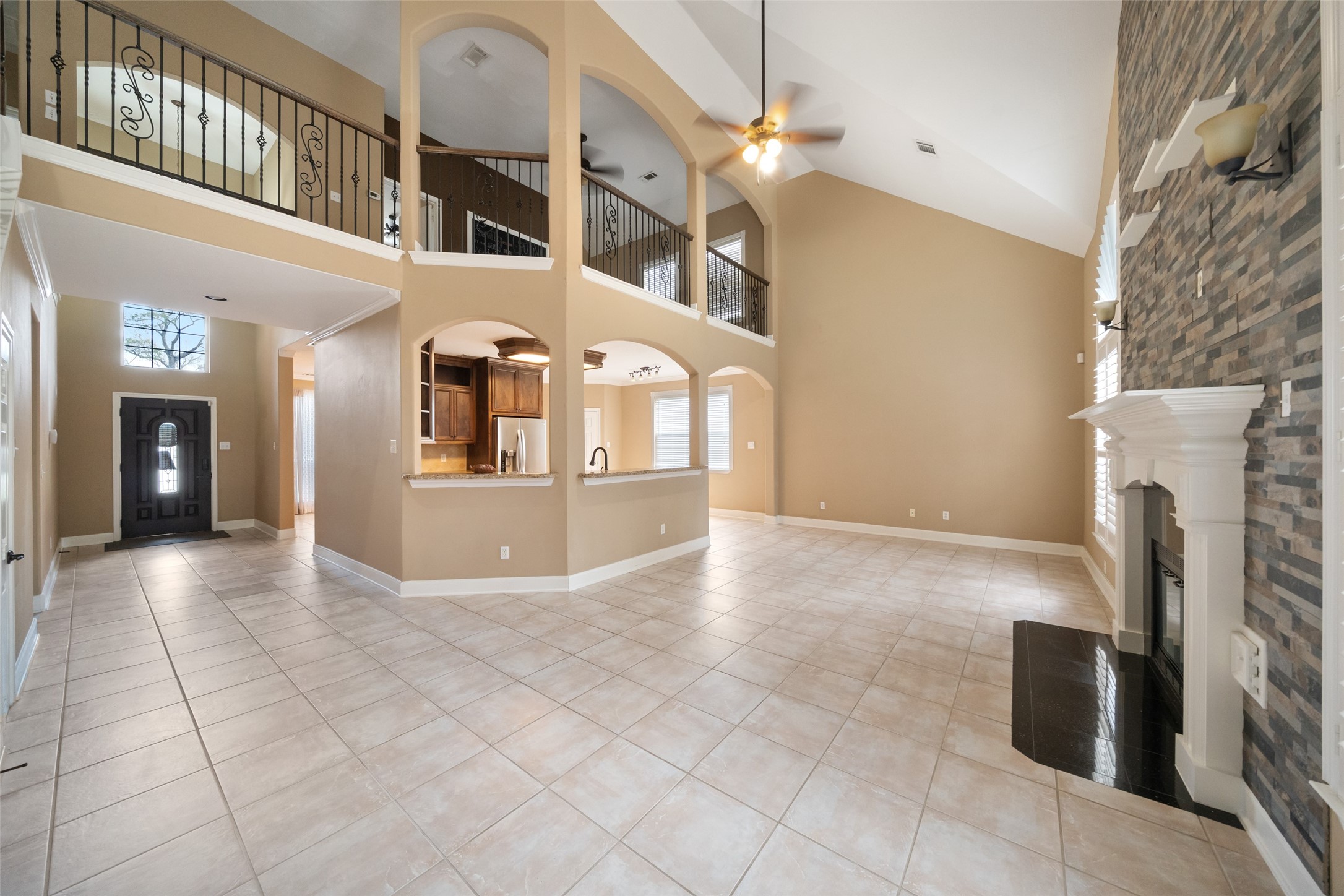 2438 Ripplewood Drive Conroe, TX 77384 - Photo 3 of 32