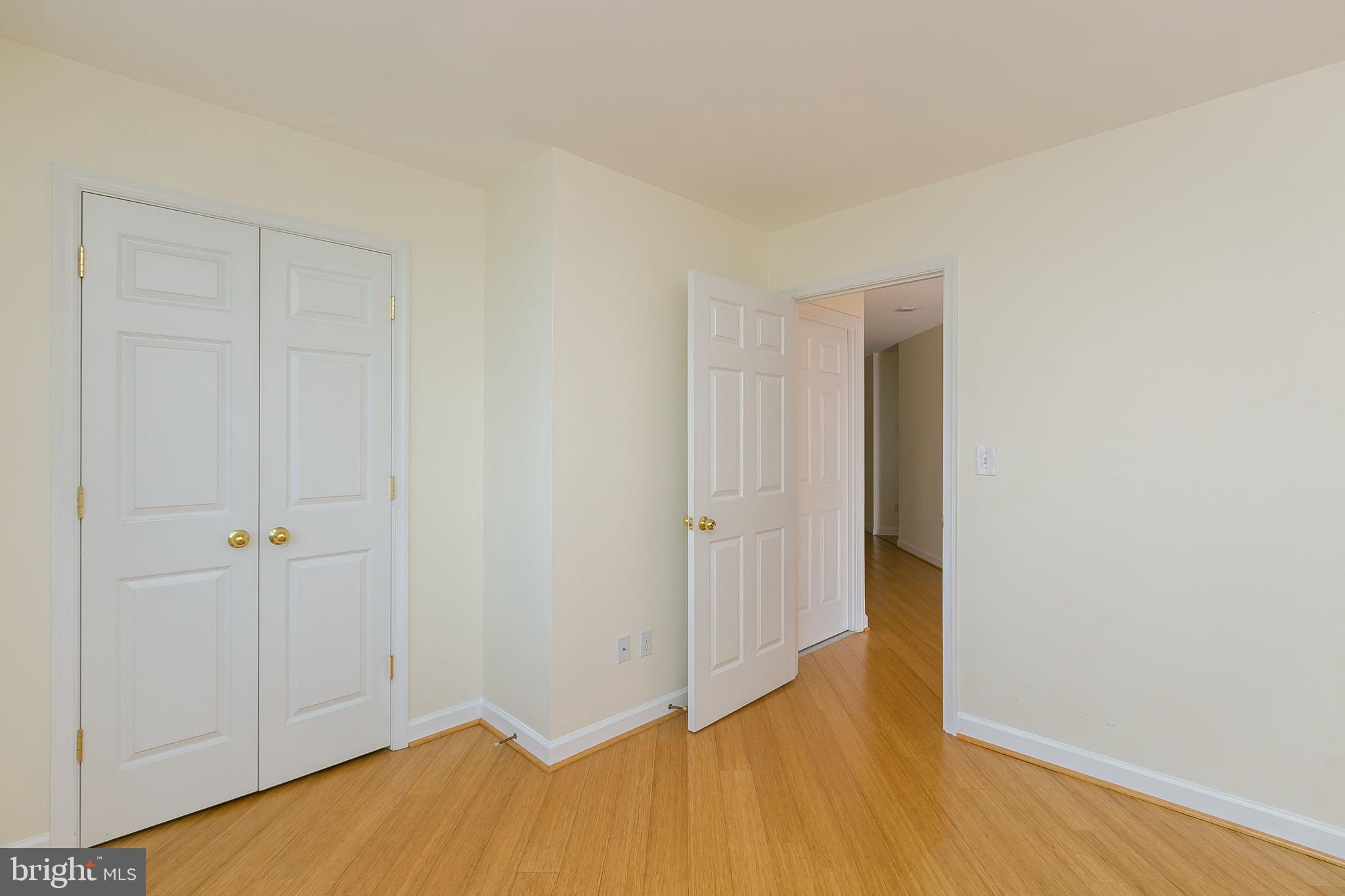 100 Harborview Drive, Unit 513 Baltimore, MD 21230 - Photo 12 of 58 a view of an empty room