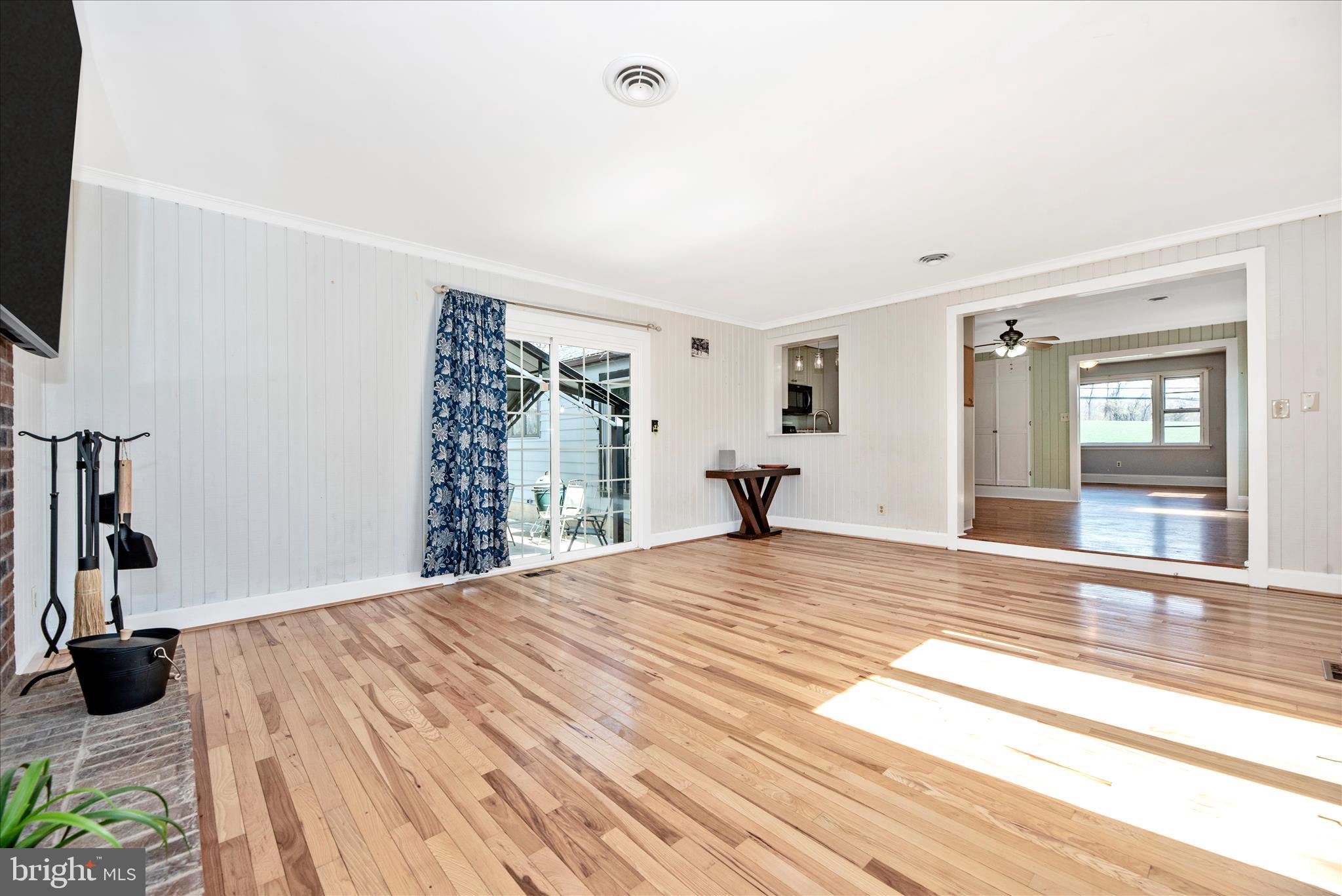 1403 Streaker Road Sykesville, MD 21784 - Photo 26 of 57 Family Room