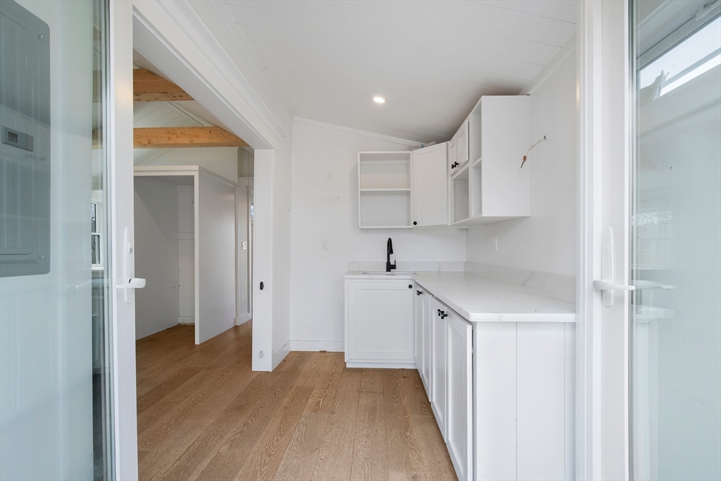 18 Cross Street Dennis, MA 02639 - Photo 7 of 25