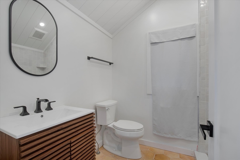 18 Cross Street Dennis, MA 02639 - Photo 8 of 25