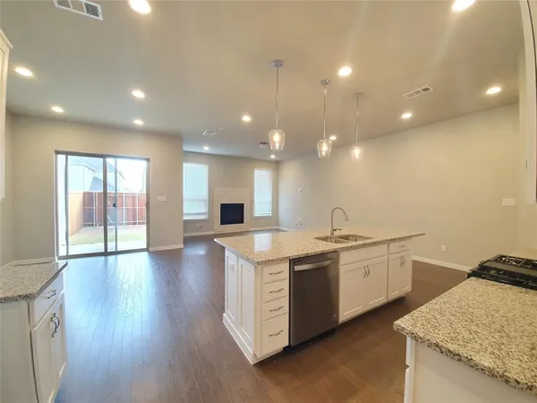 $3,150 | 8266 Primrose Way, Dallas, TX 75252