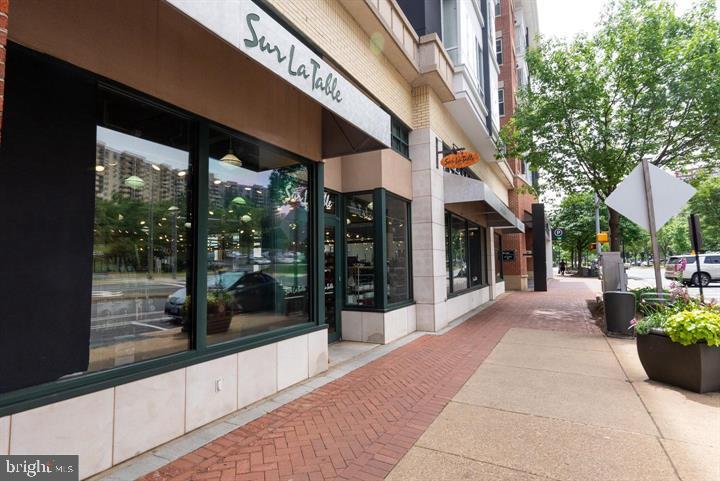 1101 South Arlington Ridge Road, Unit 212 Arlington, VA 22202 - Photo 72 of 93
