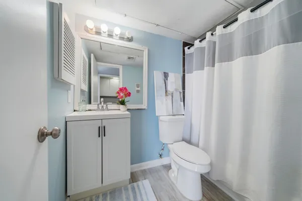 $1,300 | 8523 Hearth Drive, Unit 35, Houston, TX 77054