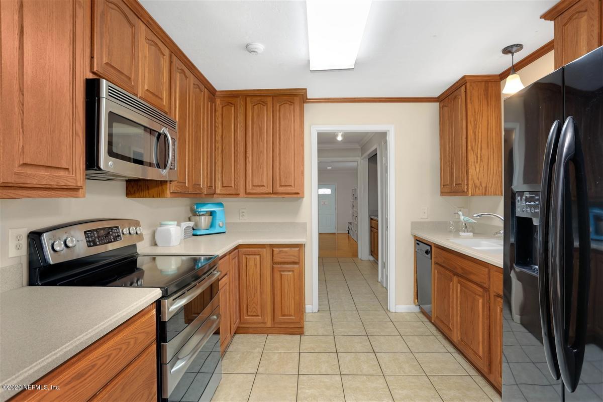 2015 Anniston Road Jacksonville, FL 32246 - Photo 10 of 25 Kitchen