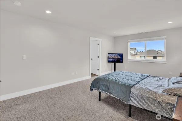 $989,000 | 423 205th Street Southwest, Unit B, Lynnwood, WA 98036