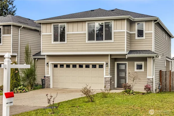 $989,000 | 423 205th Street Southwest, Unit B, Lynnwood, WA 98036