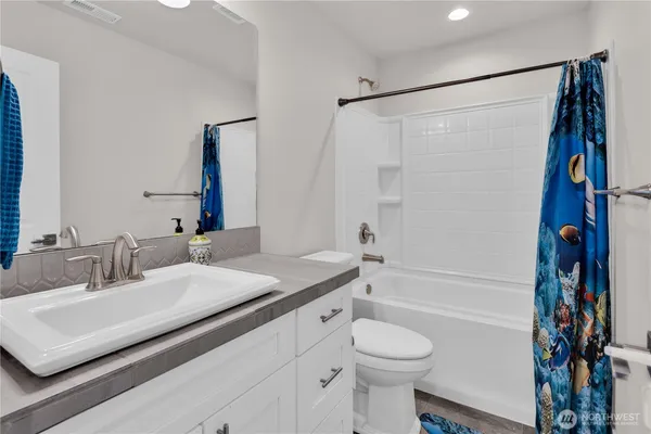 $989,000 | 423 205th Street Southwest, Unit B, Lynnwood, WA 98036