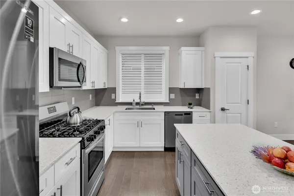 $989,000 | 423 205th Street Southwest, Unit B, Lynnwood, WA 98036