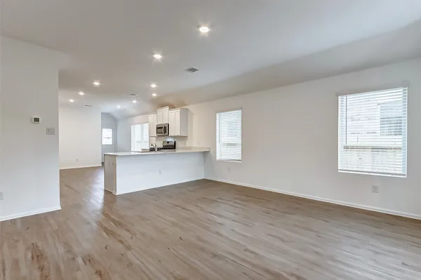$1,950 | 1942 Foxtail Crk Court, Crosby, TX 77532
