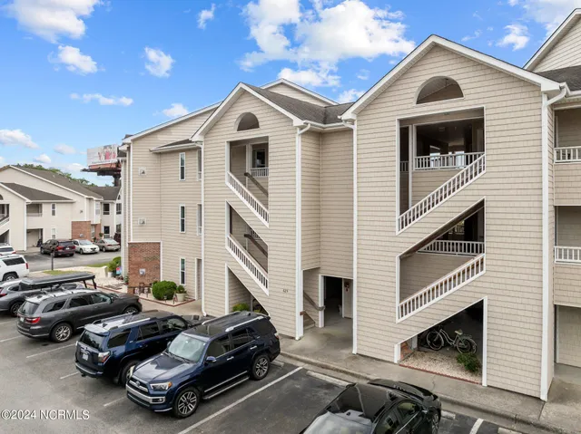 $325,000 | 625 Spencer-Farlow Drive, Unit 11, Carolina Beach, NC 28428