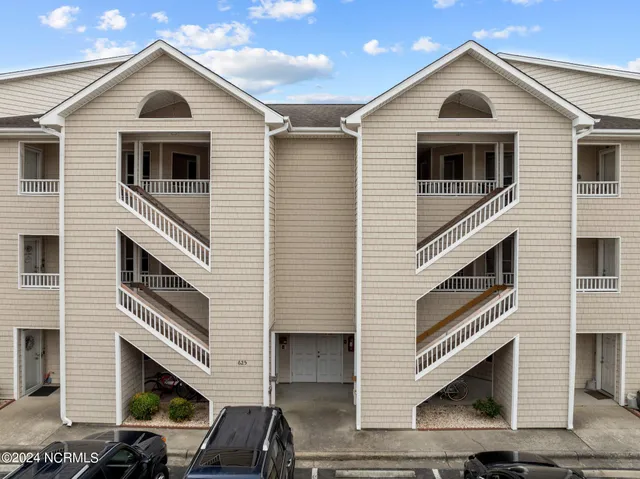 $325,000 | 625 Spencer-Farlow Drive, Unit 11, Carolina Beach, NC 28428