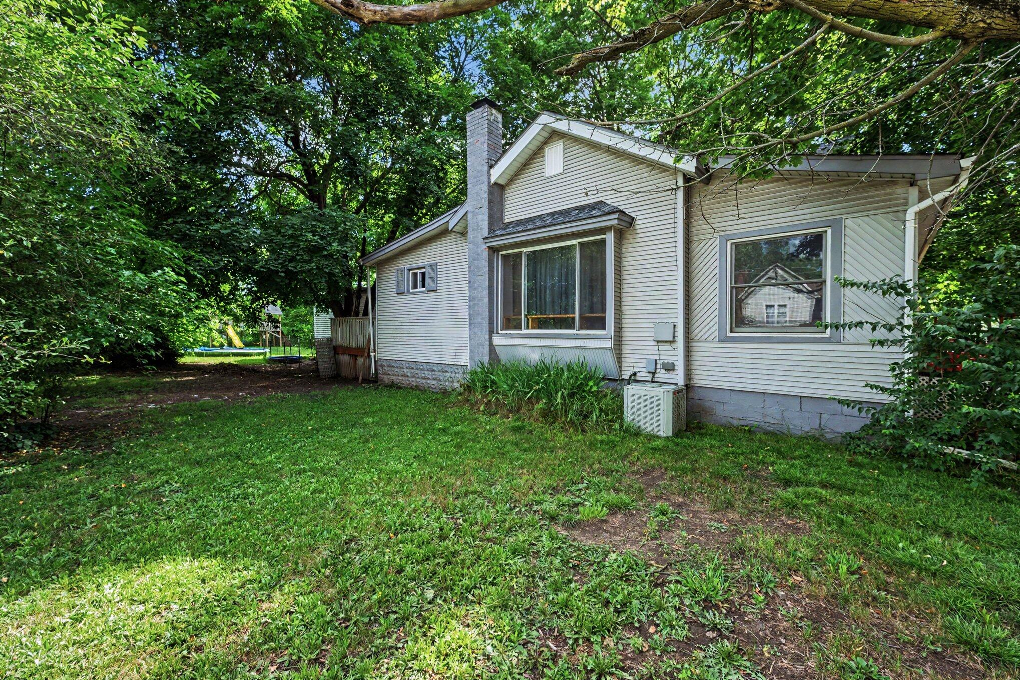 402 West Broadway Street Three Rivers, MI 49093 - Photo 23 of 27 023_file_5483