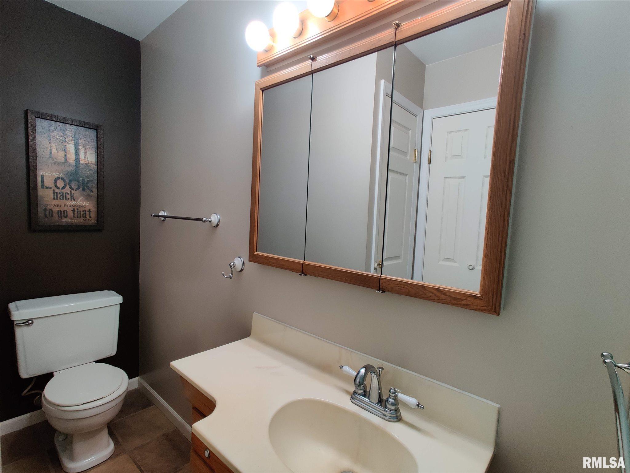 237 Briargate Road Washington, IL 61571 - Photo 22 of 36 Gallery Image 22