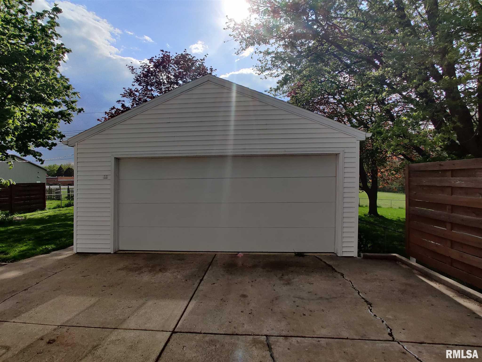 237 Briargate Road Washington, IL 61571 - Photo 3 of 36 Gallery Image 3