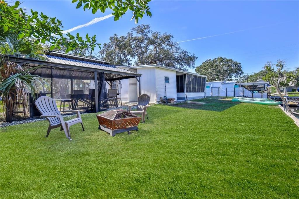 5261 Circle Drive Weeki Wachee, FL 34607 - Photo 6 of 48